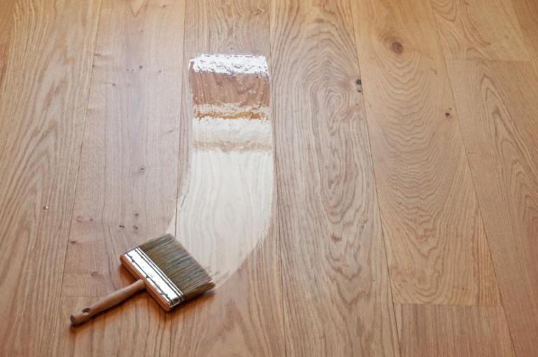 Vitrification de parquet à Chalezeule, quelle finition choisir ?